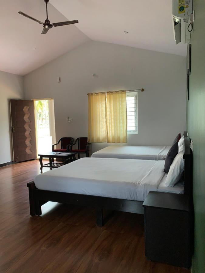 Thumbe Goodu Resort Yadiyur Extérieur photo